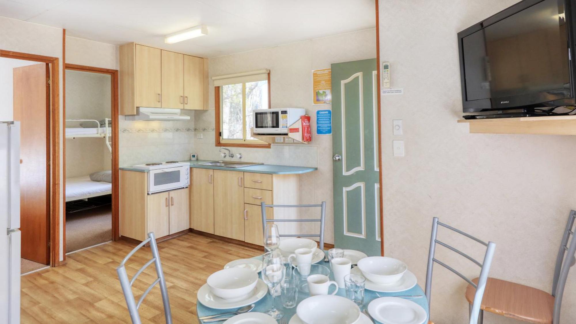 Deniliquin Riverside Caravan Park エクステリア 写真