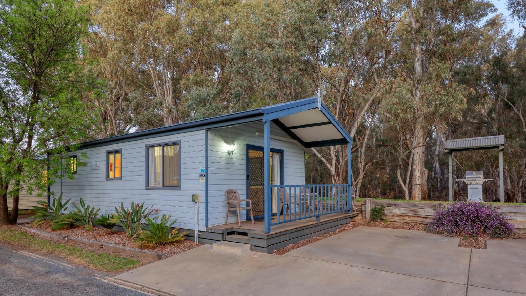 Deniliquin Riverside Caravan Park エクステリア 写真