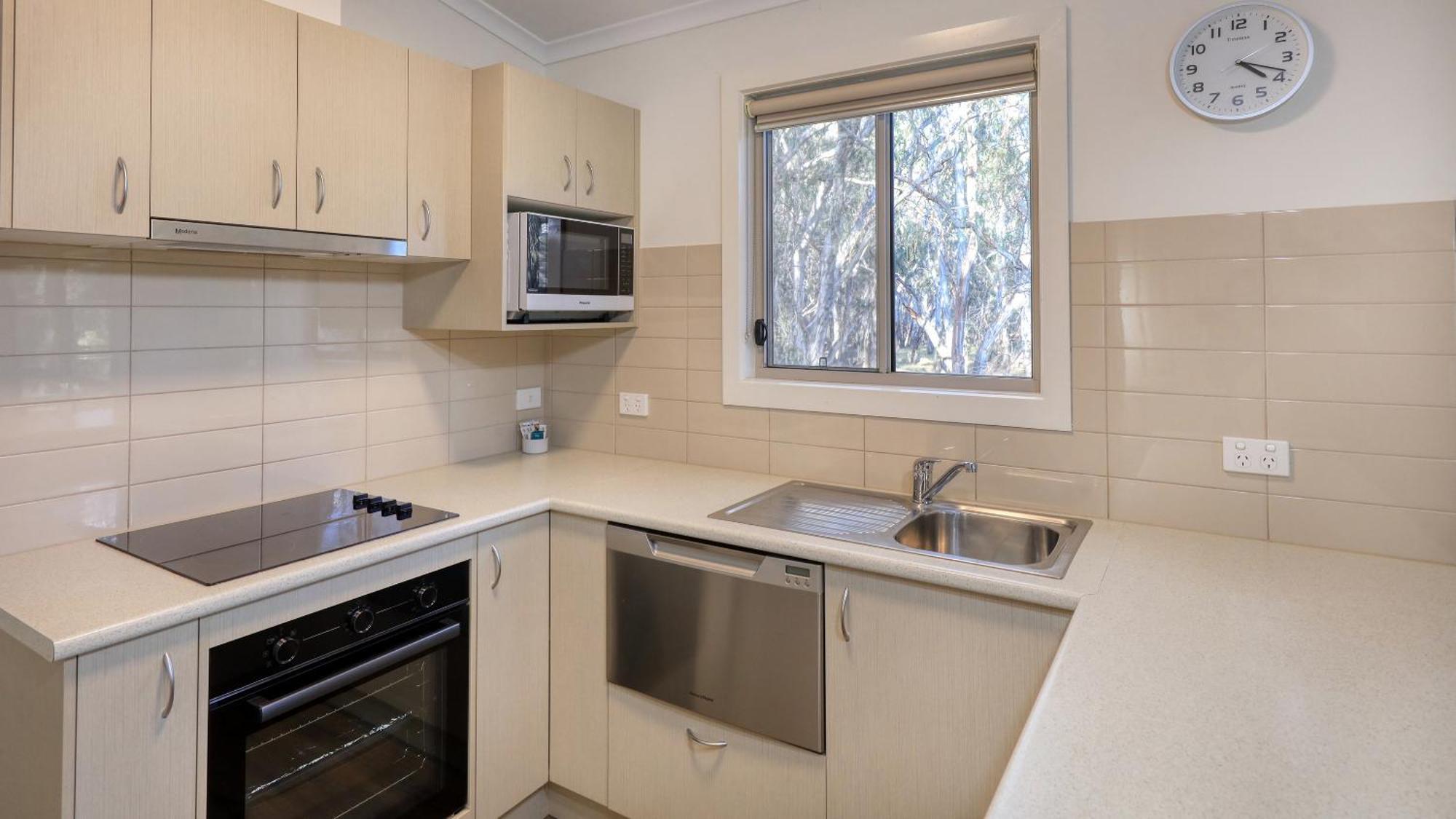 Deniliquin Riverside Caravan Park エクステリア 写真