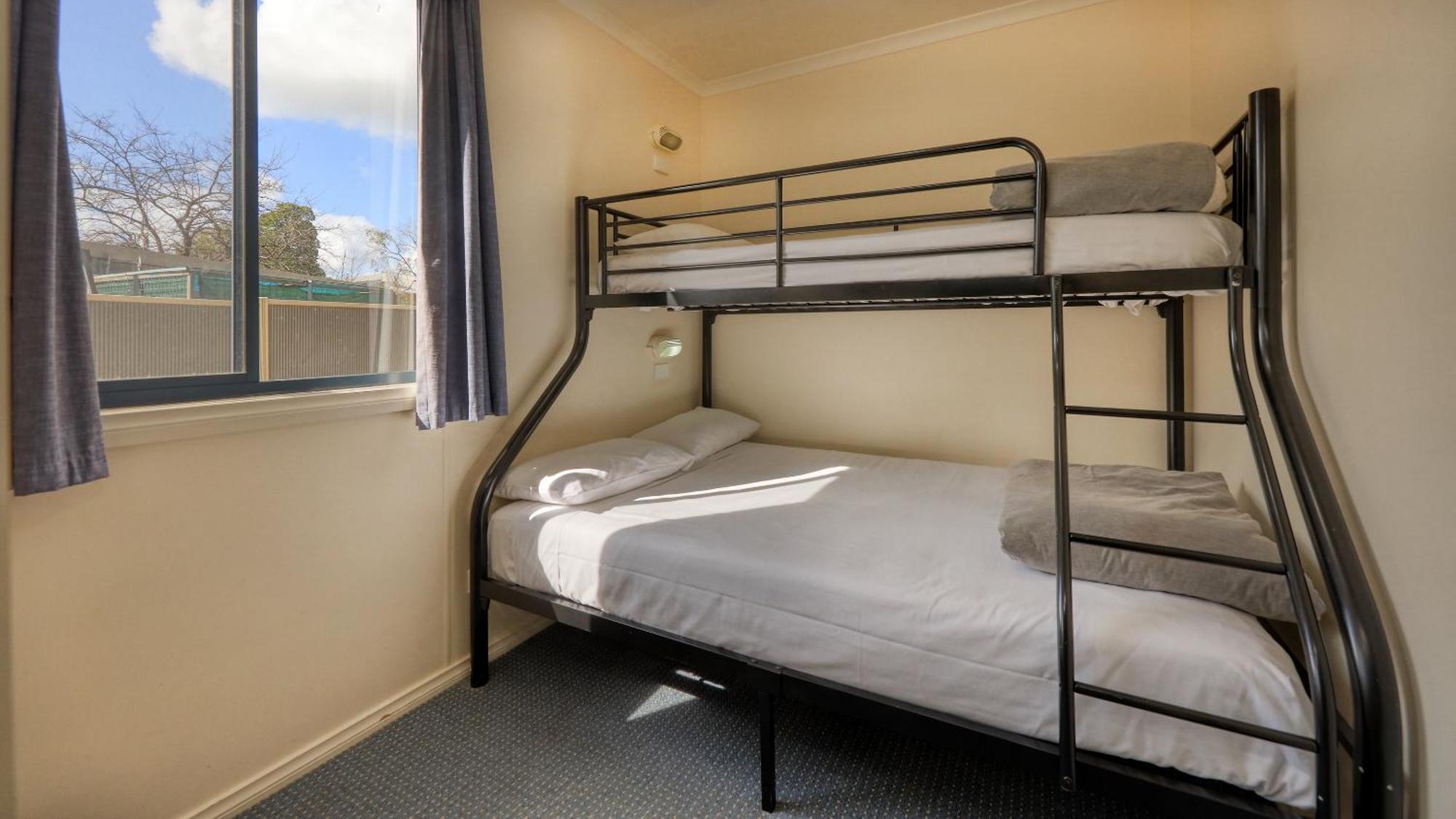 Deniliquin Riverside Caravan Park エクステリア 写真
